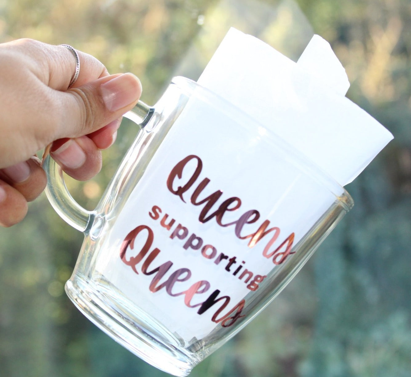 'QUEENS SUPPORTING QUEENS' MUG